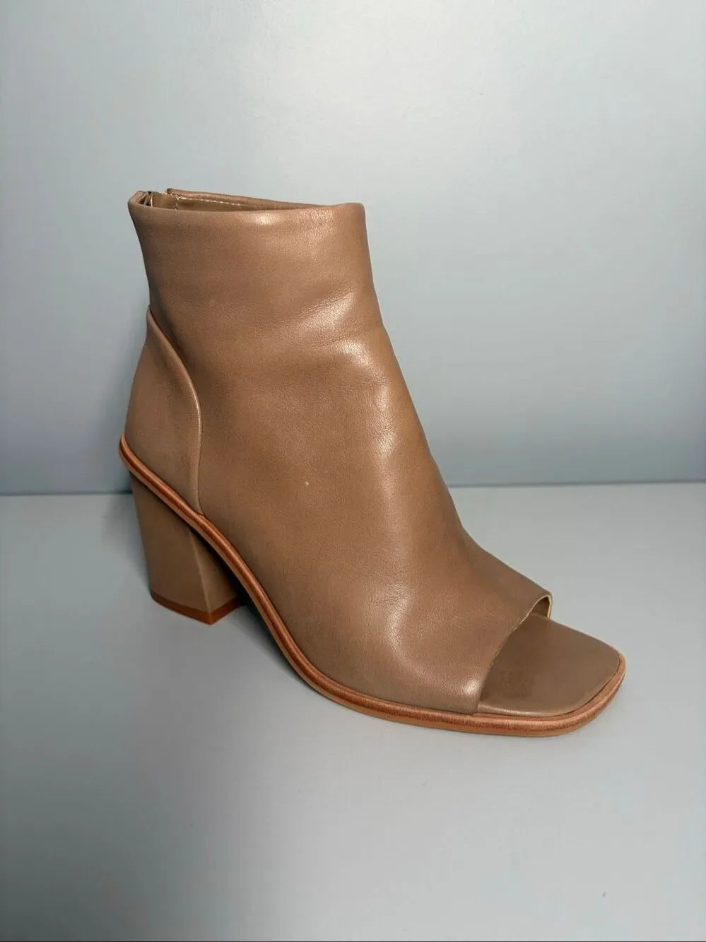 Vince Camuto Tan Open Toe Heels Bebinder Women’s Size 7M NEW WITH BOX